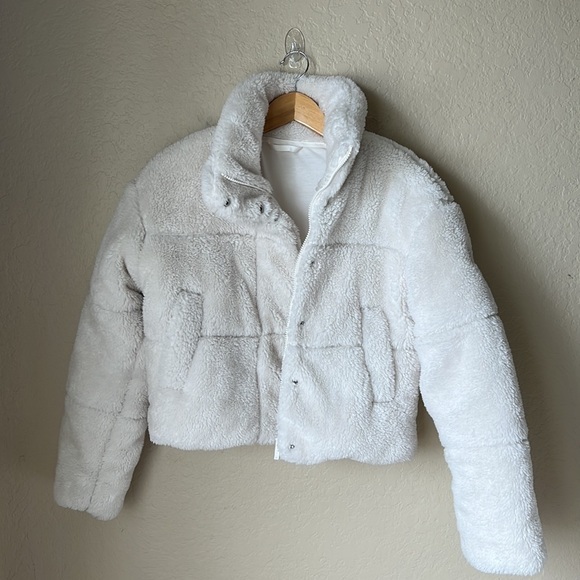 alo white Sherpa jacket - Picture 2 of 13